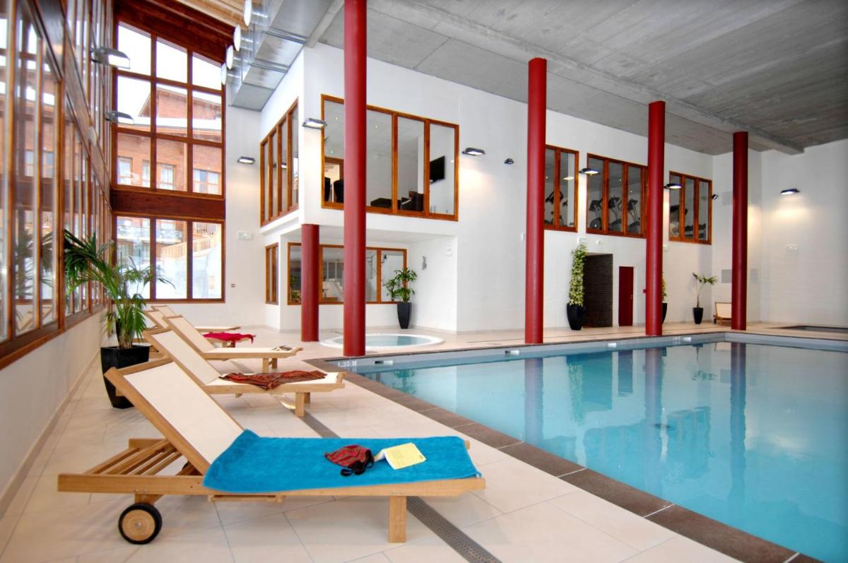 Piscine de l'établissement Résidence Prestige Odalys Edenarc ou située à proximité