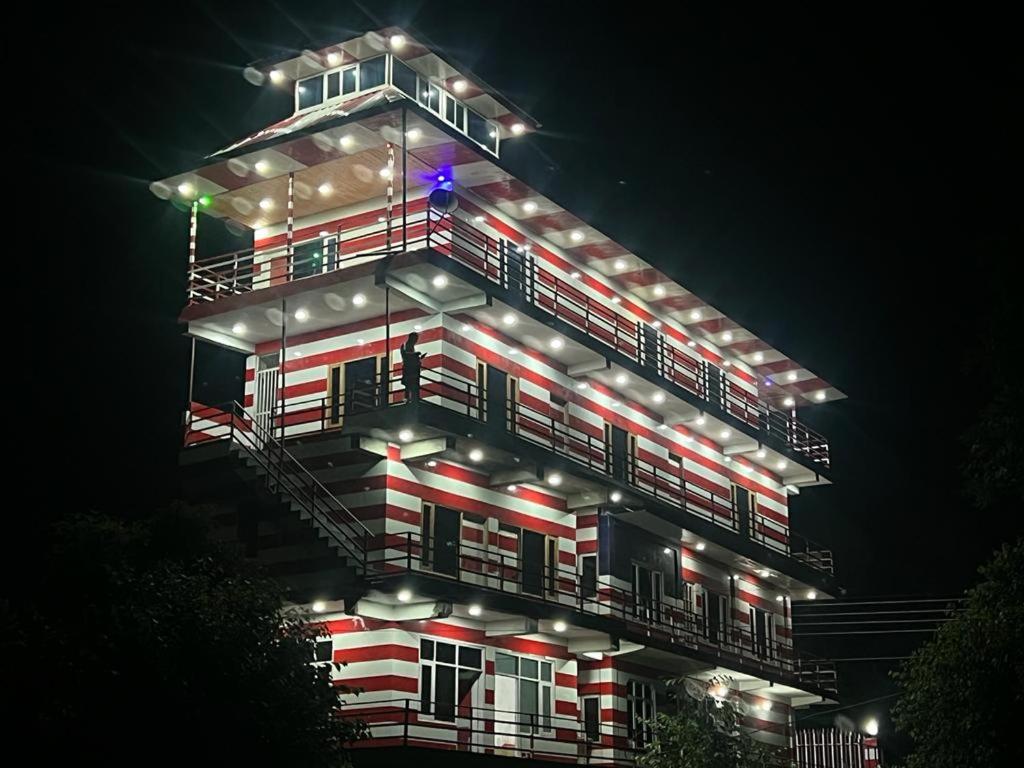 GITESH GLOBAL HOME STAY - Housity