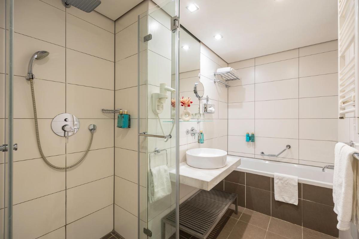 B-aparthotel Grand Place - Housity