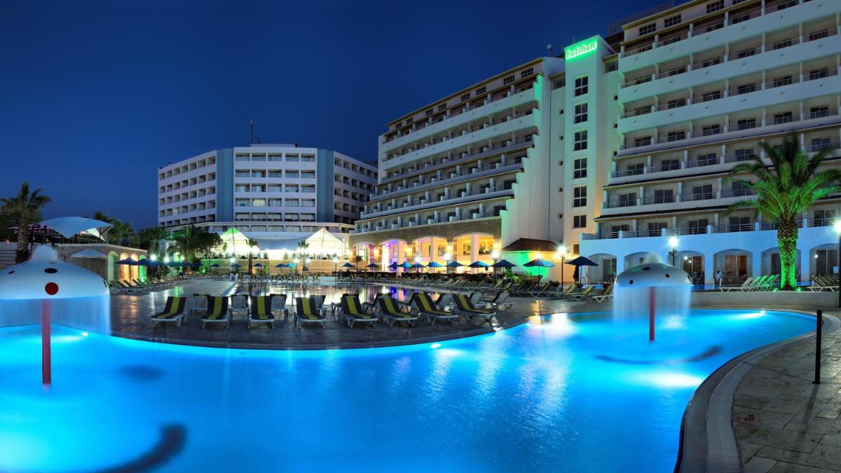 Batıhan Beach Resort & Spa - Housity