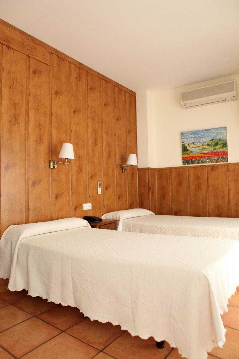 Hostal Real - Housity