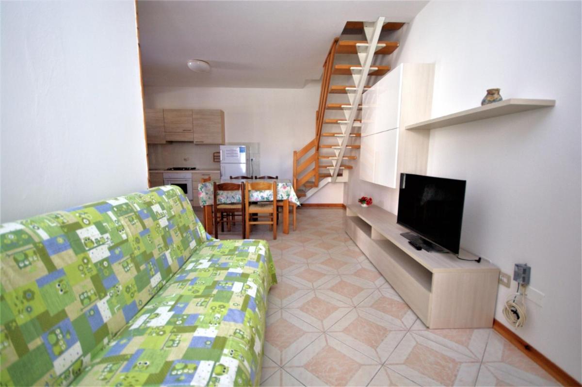 HERMITAGE VILLA INDIPENDENTE a pochi passi dalla spiaggia - Housity