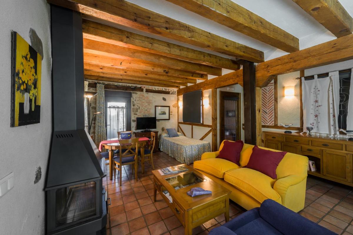 Apartamentos Lobiche - Housity