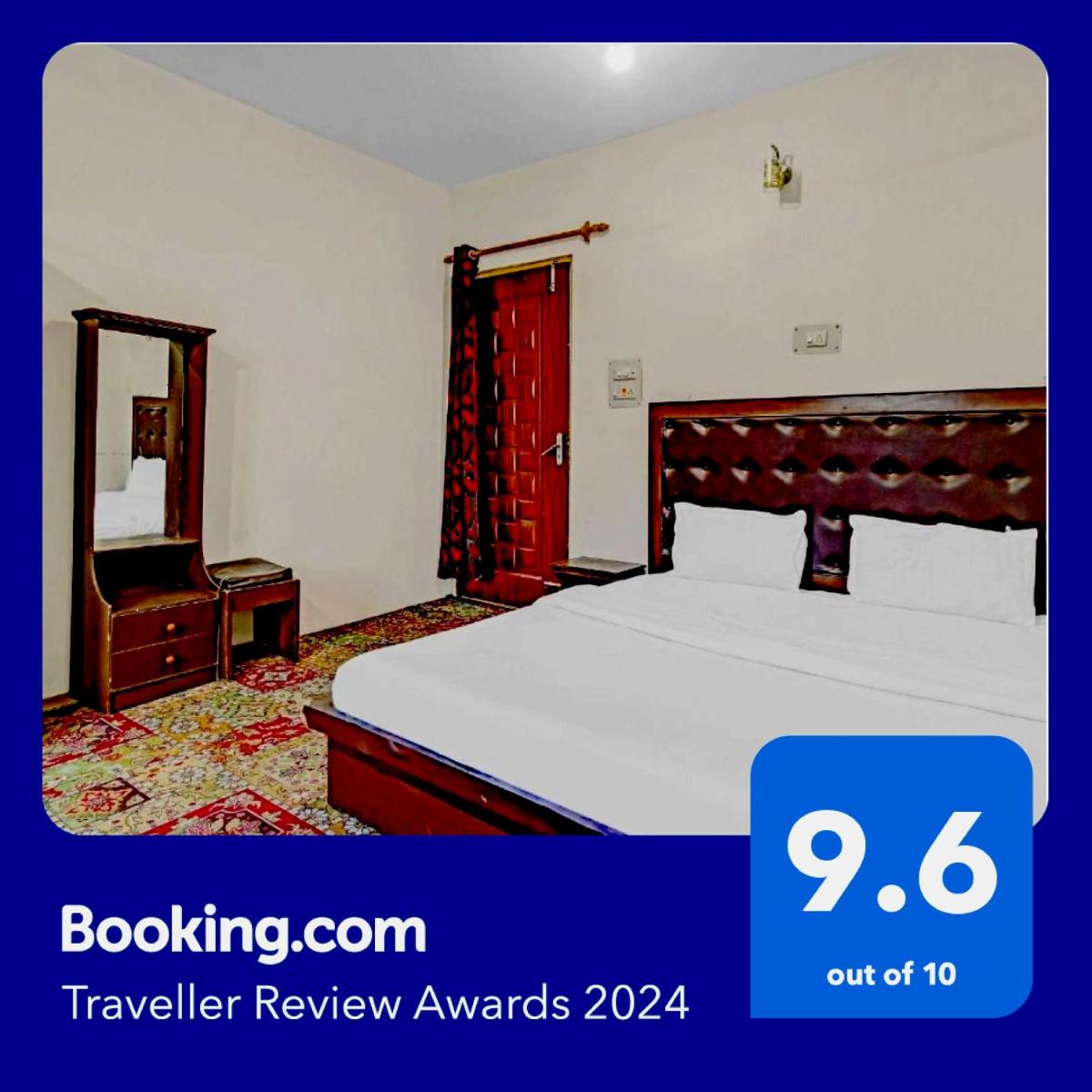 OYO Flagship 85949 Hotel Ground Plaza - Housity