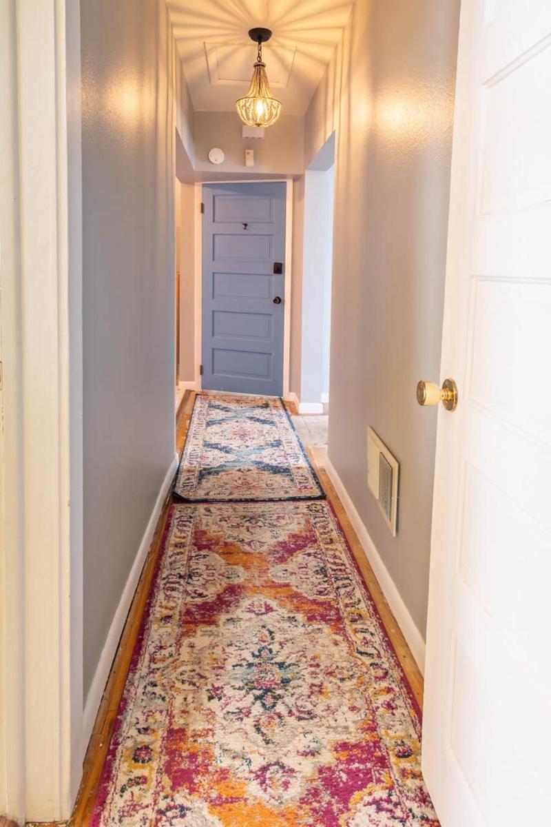 New Listing!! Bright Bohemian Stay - Housity