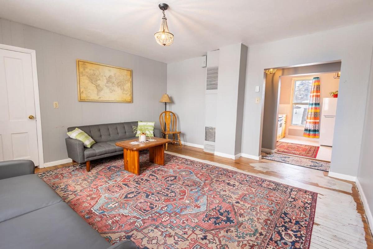New Listing!! Bright Bohemian Stay - Housity