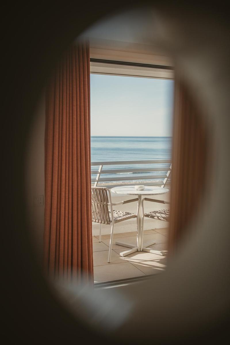 Vue générale sur la mer ou vue sur la mer prise depuis l'hôtel