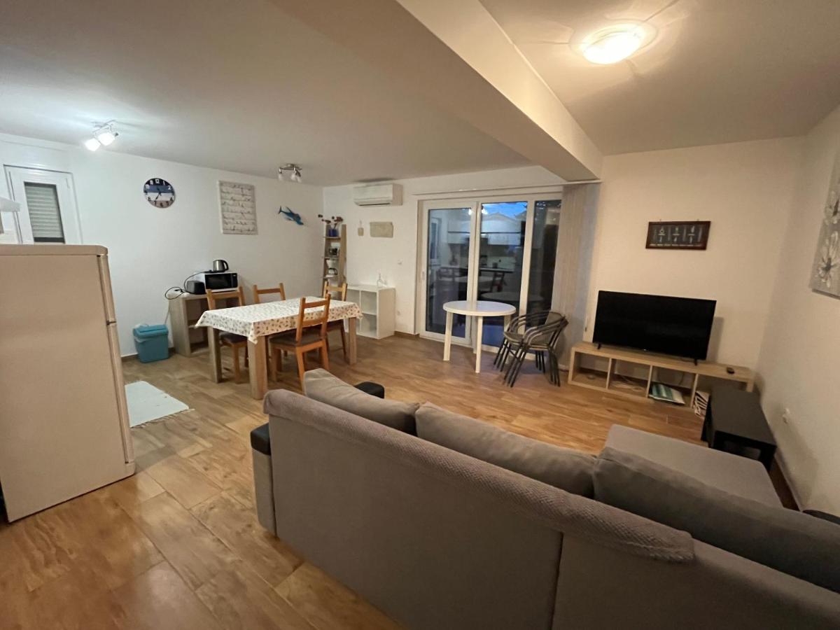 Apartments More - Housity
