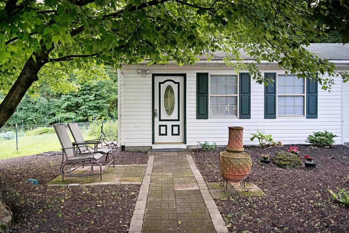 Berry Patch BnB - Housity