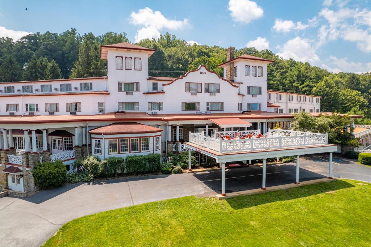 Historic Summit Inn - Housity