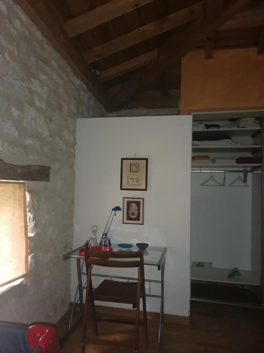 Chez Yvette & Shoji - Housity