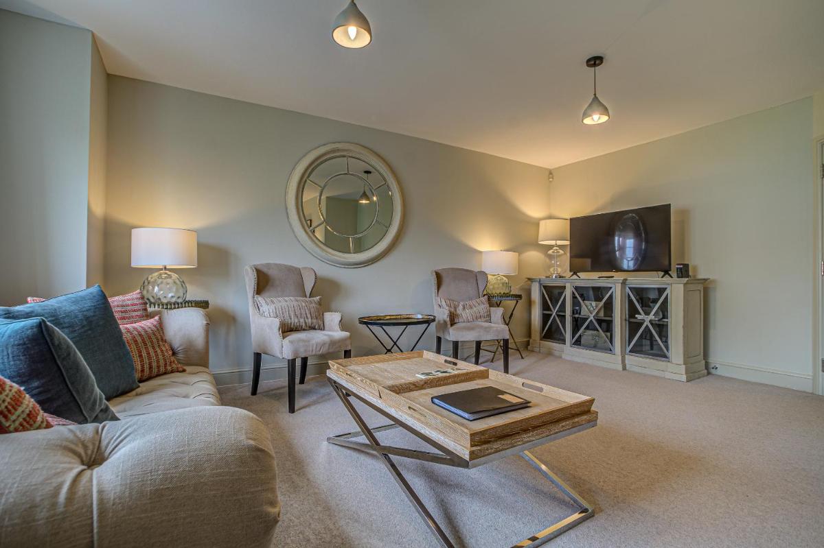 The Vanbrugh Suites - Housity