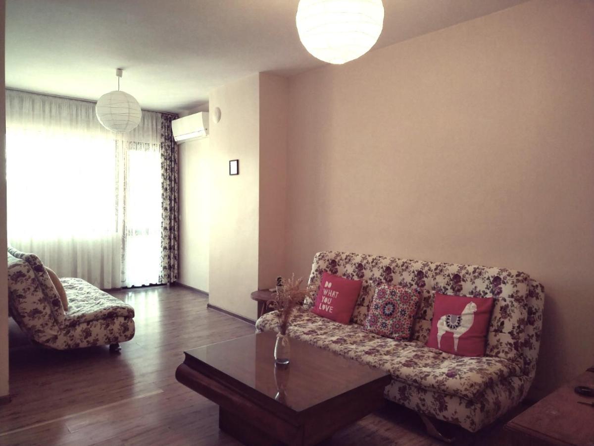 SPA Apartment - Hiking - Hot Thermal Bathtub - Fast Internet - NO POOLS - Housity