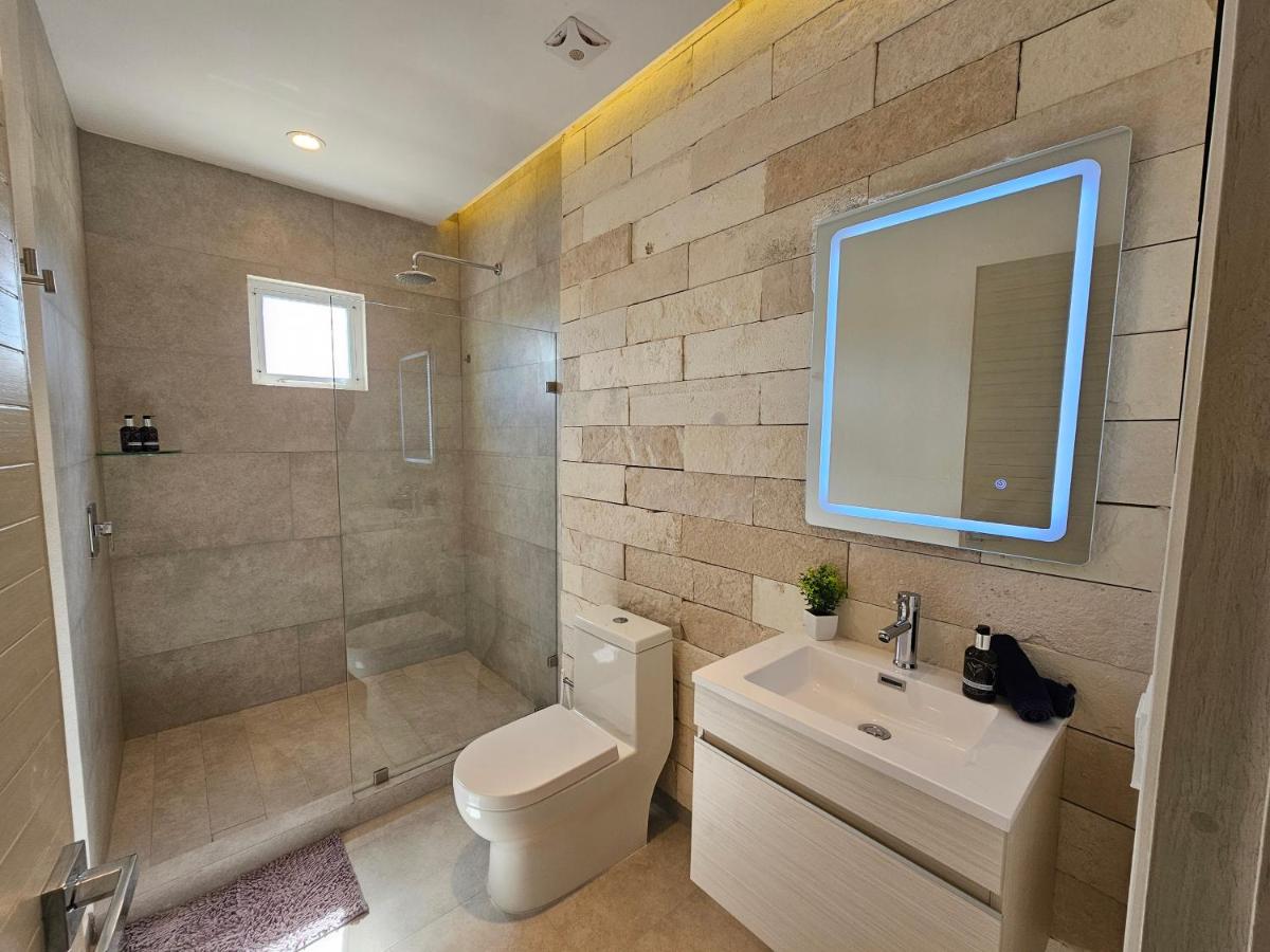 1st Luxury Warehouse - Housity