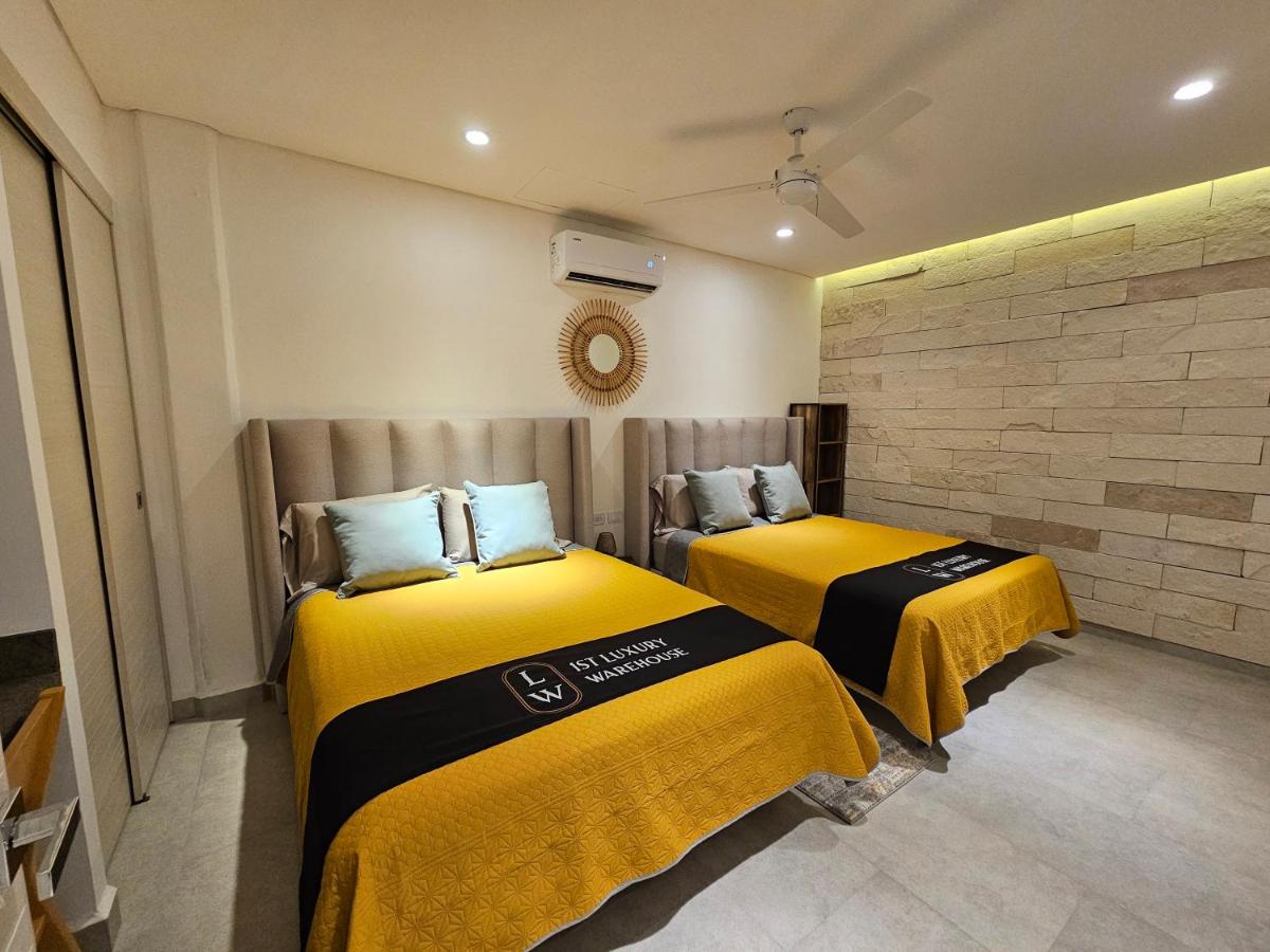 1st Luxury Warehouse - Housity
