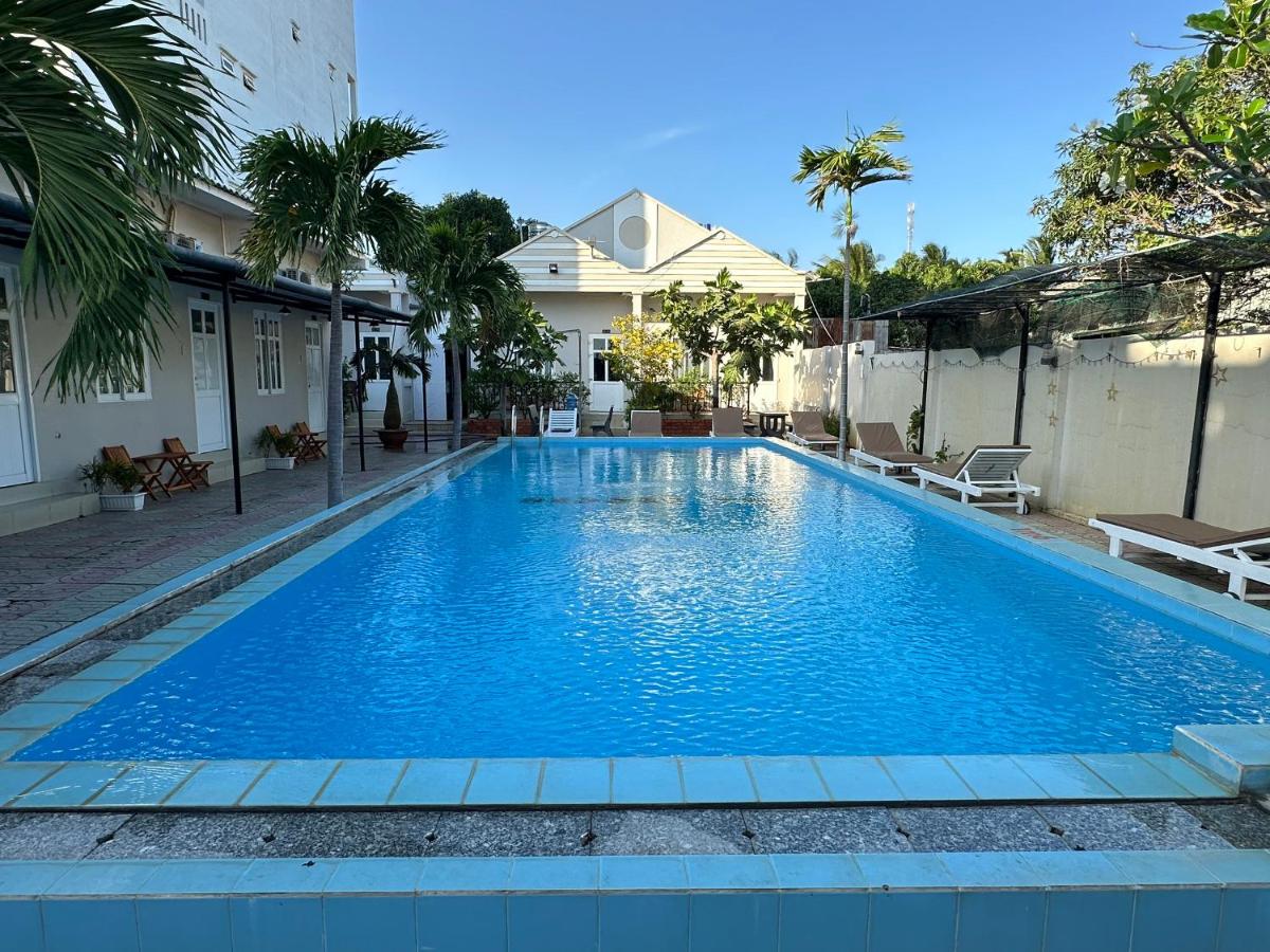 Pharos Guesthouse - Housity