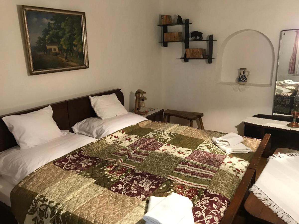 Tornácos Tanya Vendégház*** és Gasztroporta - Housity