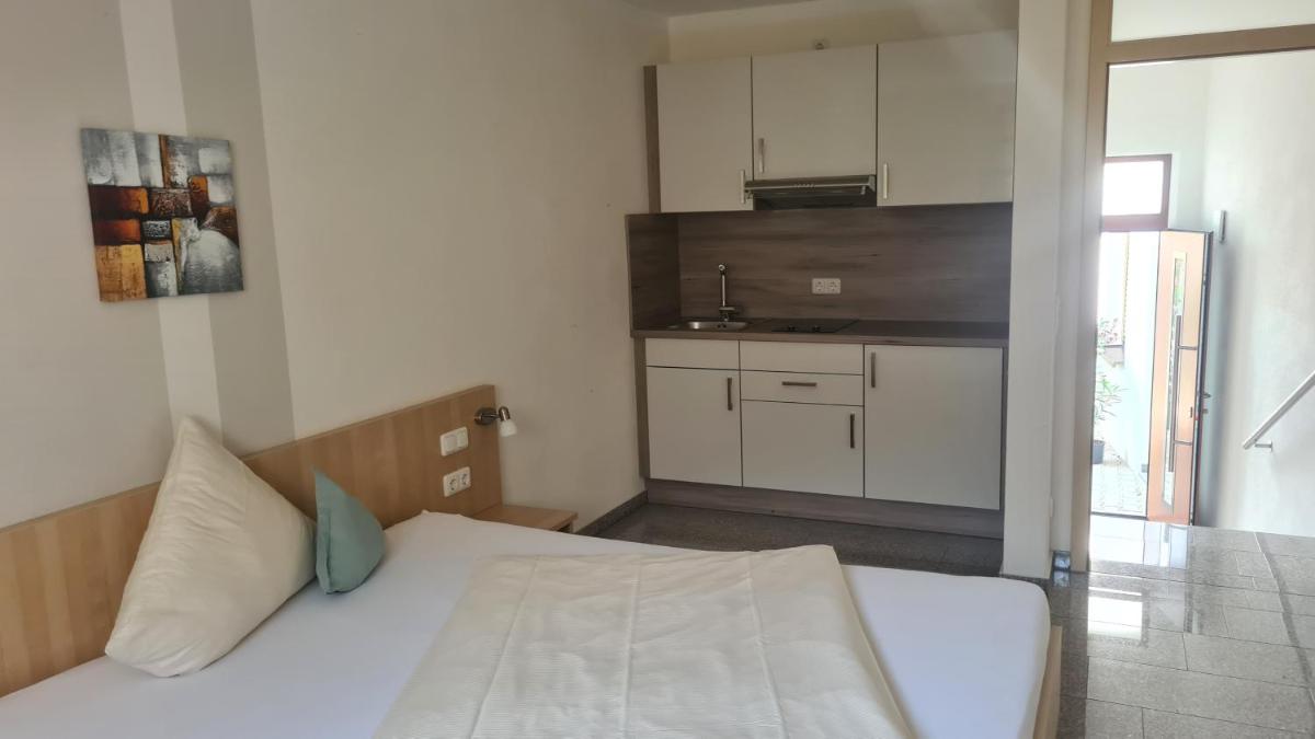 Landhotel Winter - Housity