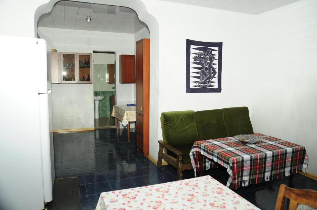 Guesthouse in Sadgeri - Housity