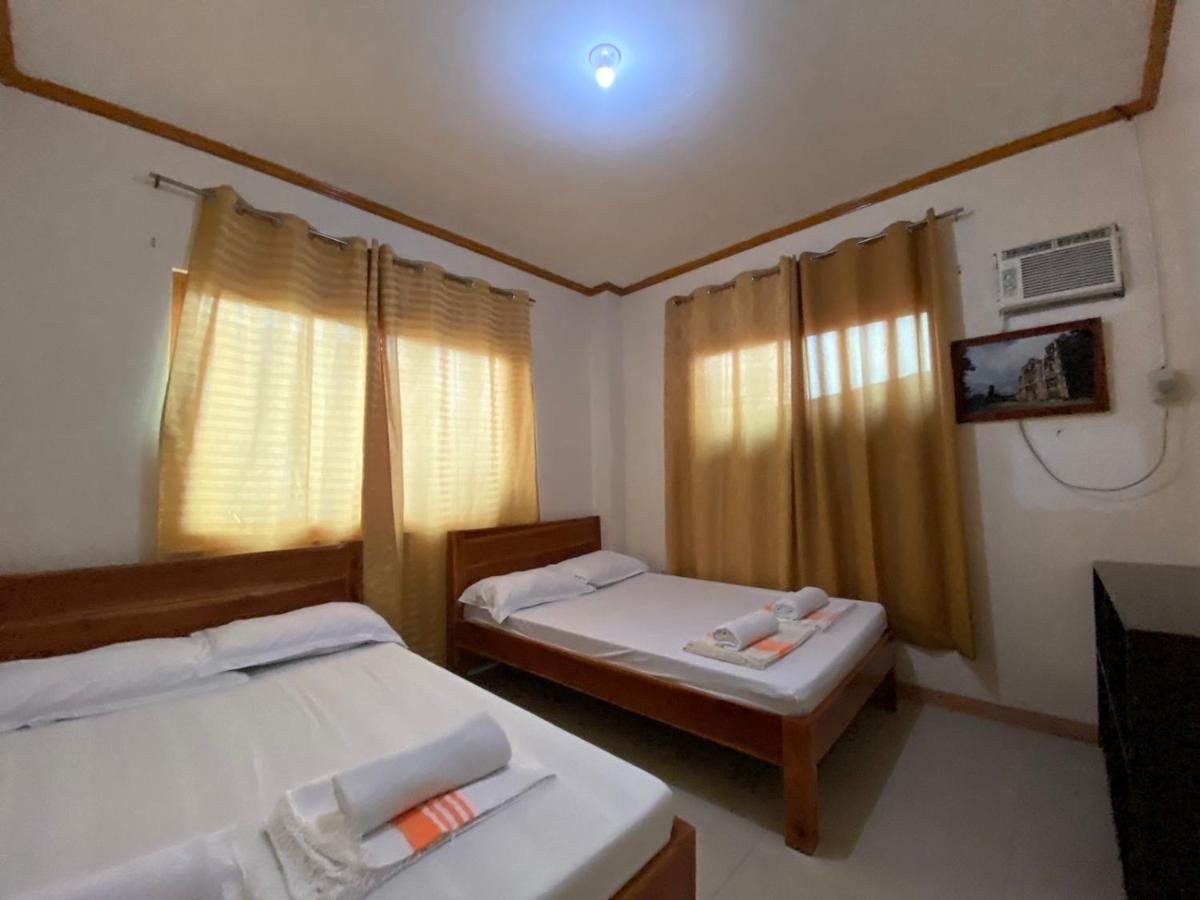 The Orange House - Vigan Villa - Housity