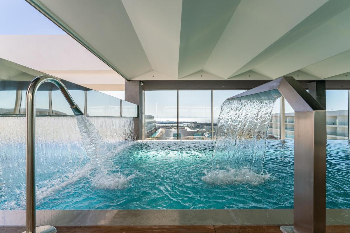 Piscina en o cerca de Barceló Playa Blanca Royal Level - Adults Only