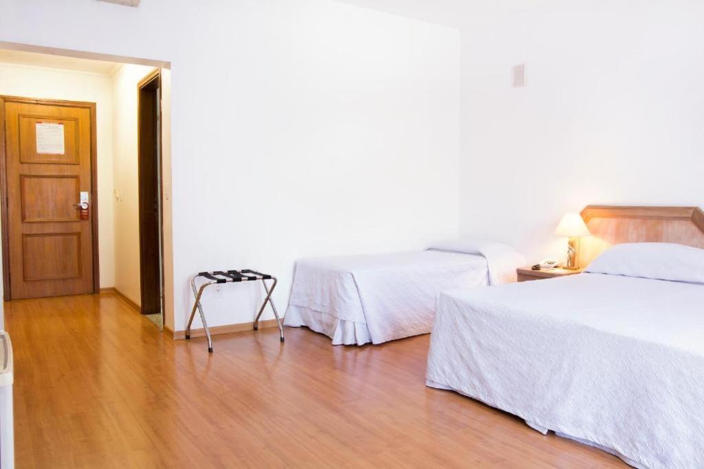 Paradies Hotel Express - Housity