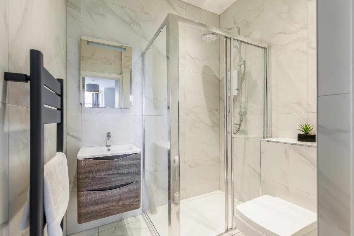 Sea Breeze Apartments - Housity