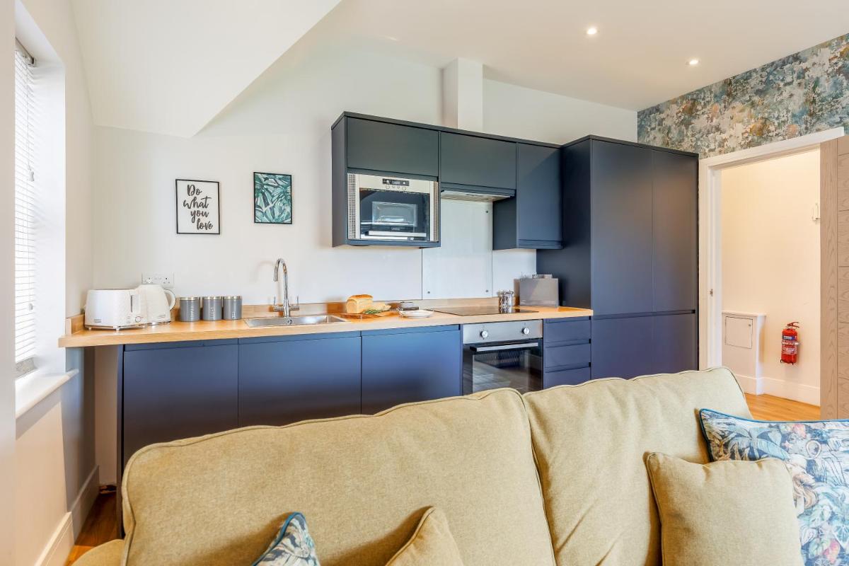 Sea Breeze Apartments - Housity