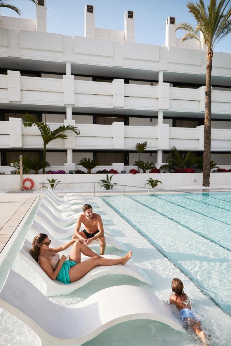 Piscina en o cerca de Alanda Marbella Hotel & Wellness