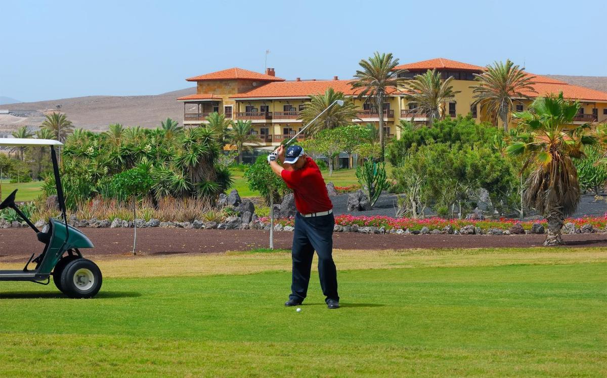 Instalaciones para jugar al golf en el hotel o alrededores