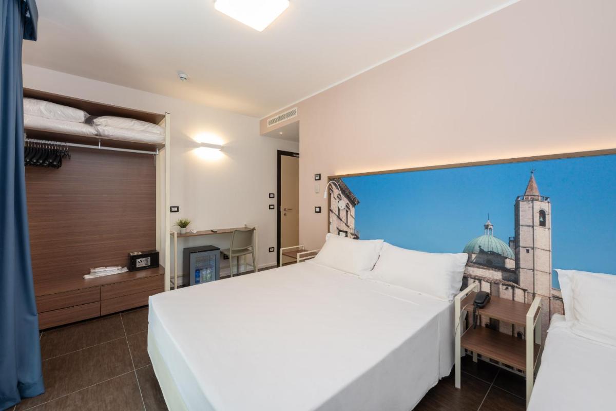 Hotel Velia - Housity