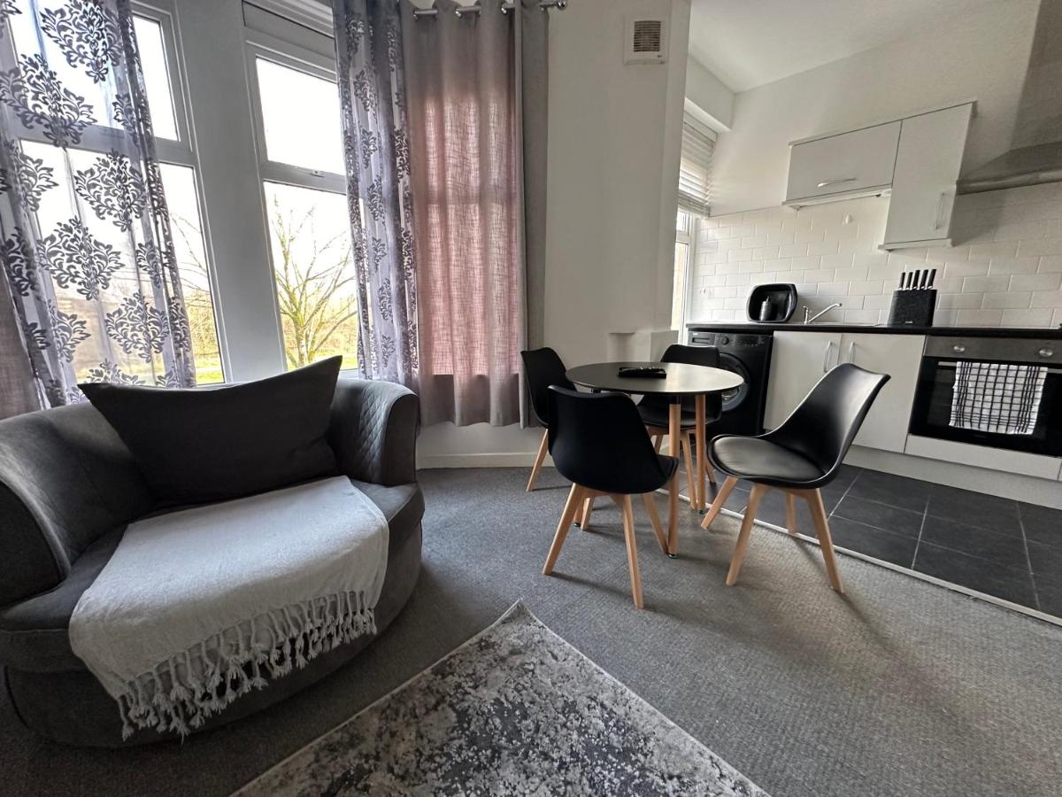 Taff Towers B - Housity