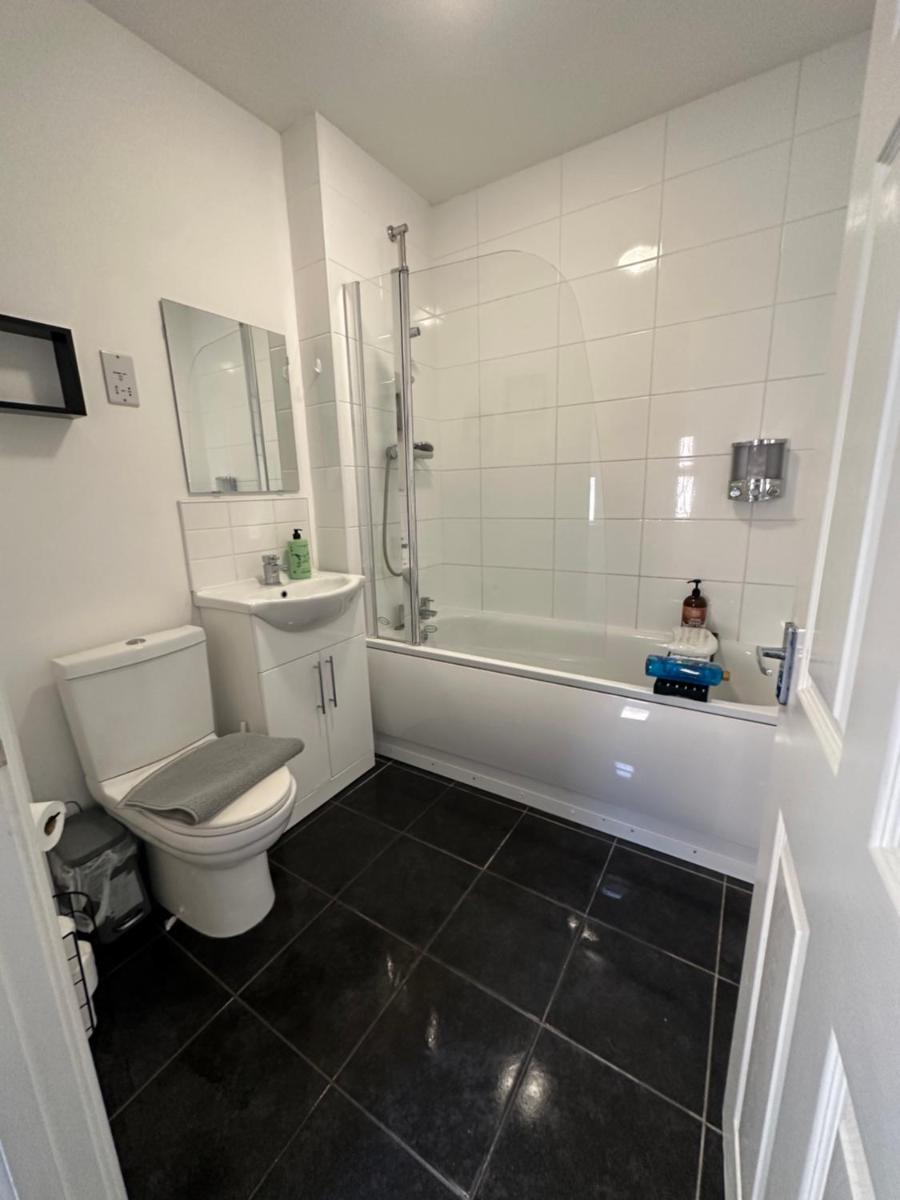 Taff Towers B - Housity