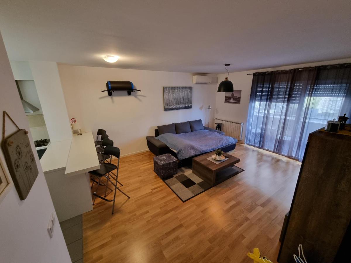 City Style Apartment-New Zagreb - Housity