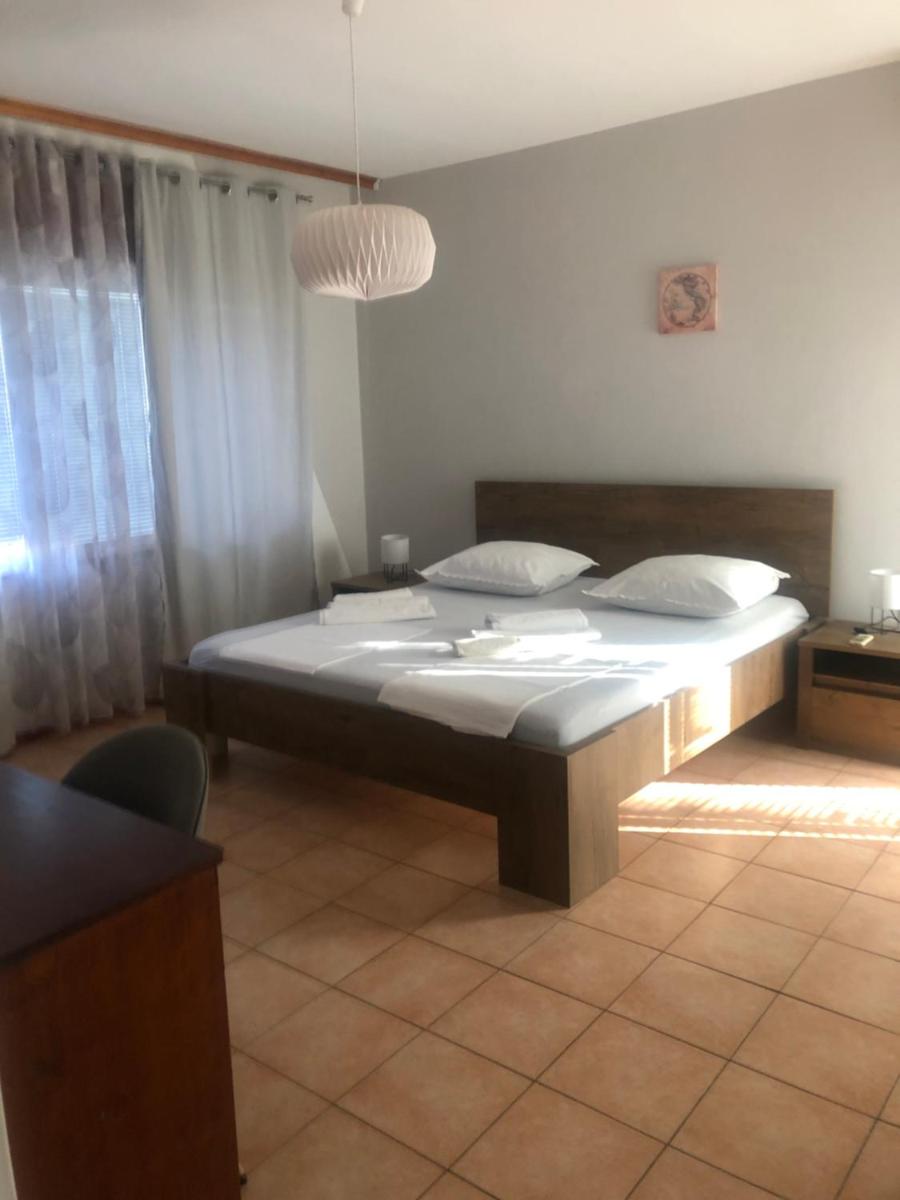 Pansion Stones Murter - Housity