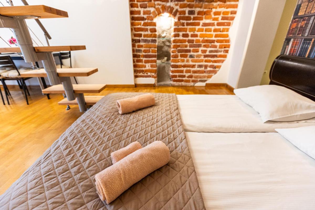 VINTAGE SENACKA APARTMENTS - Housity