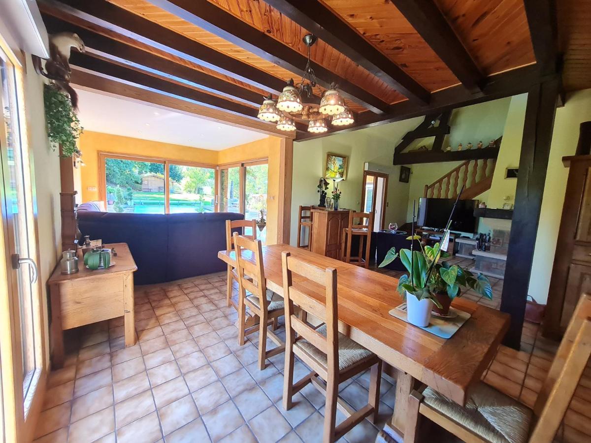 Chambres Familiales Confort avec Spa, Jacuzzi, Piscine et Vélo à Anould - FR-1-589-492 - Housity