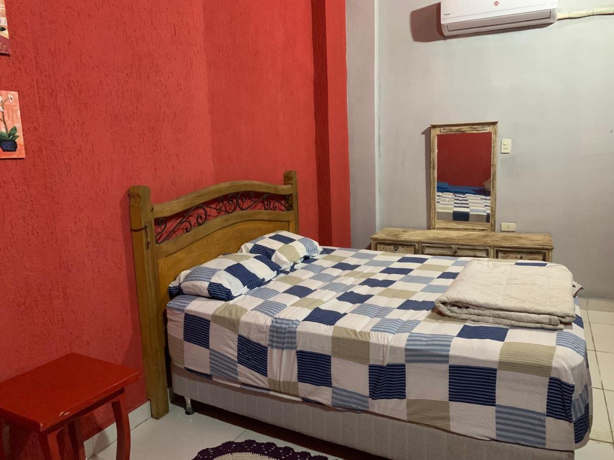 Bed and Breakfast 879 - Housity