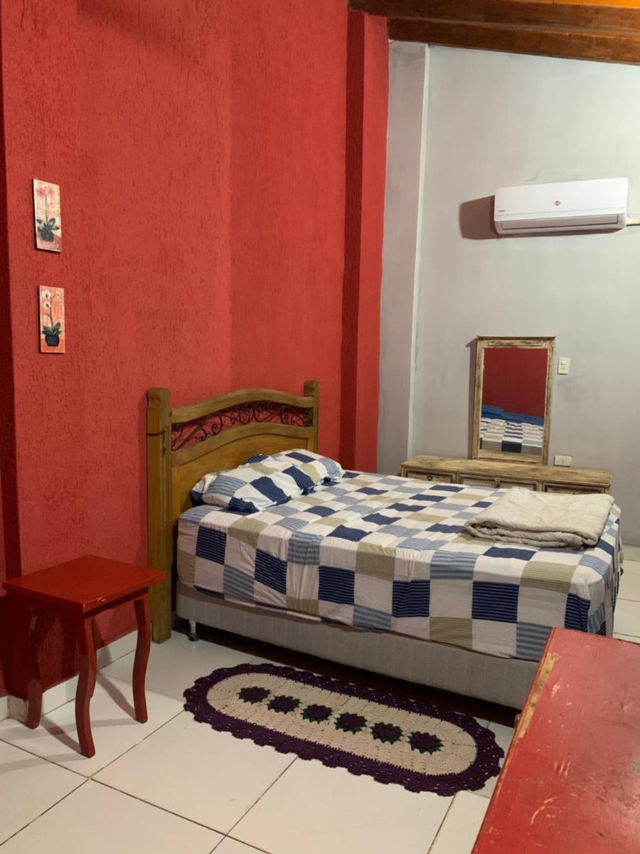 Bed and Breakfast 879 - Housity