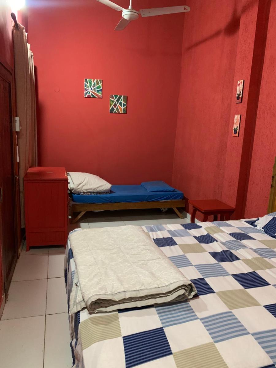 Bed and Breakfast 879 - Housity