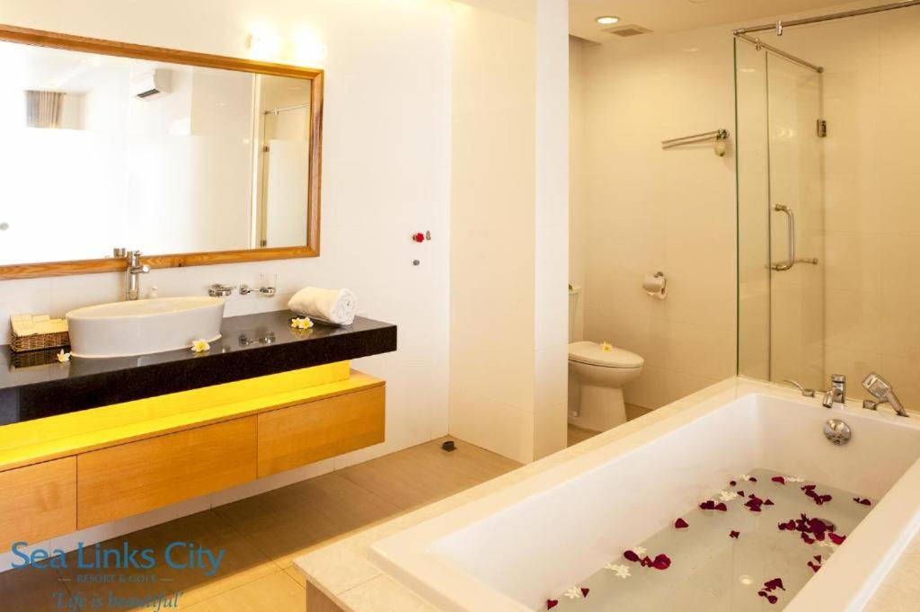 Ocean Vista - Sea Links Beach Hotel - by Bay Luxury - Housity
