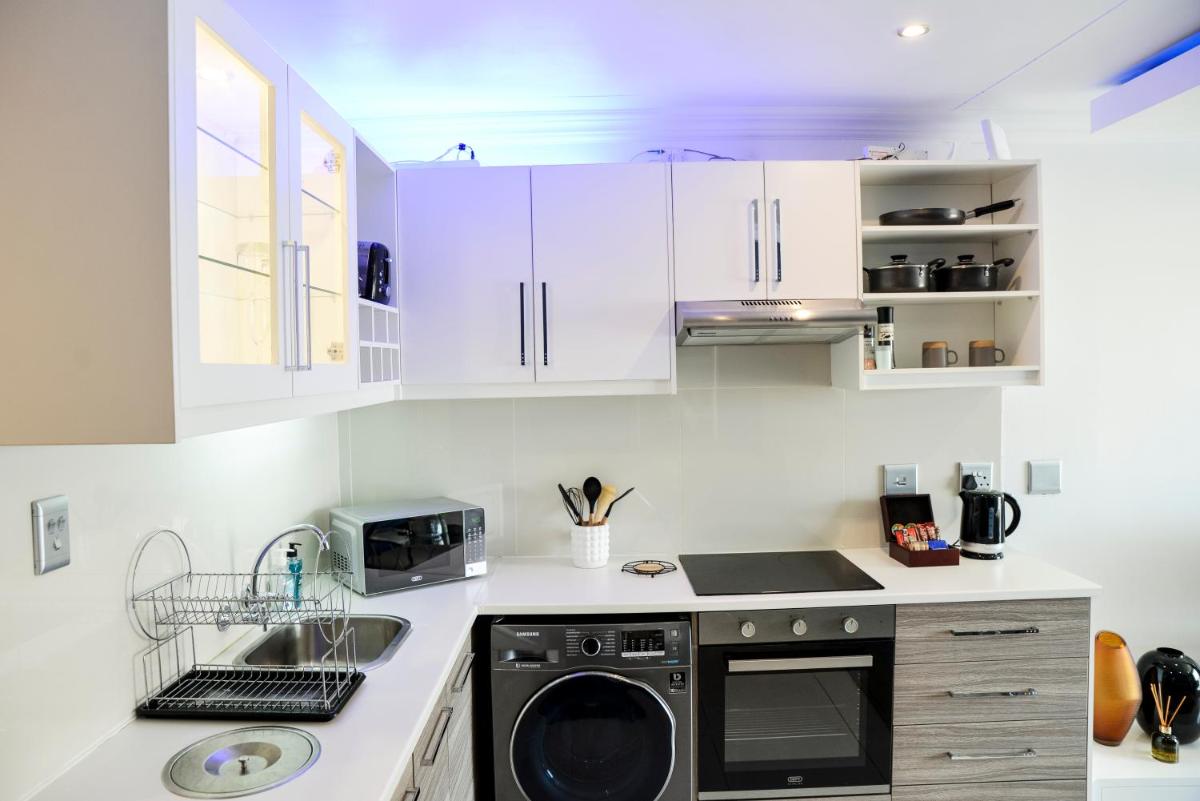 Eirini Elegant - Rispetto Apartment - Housity