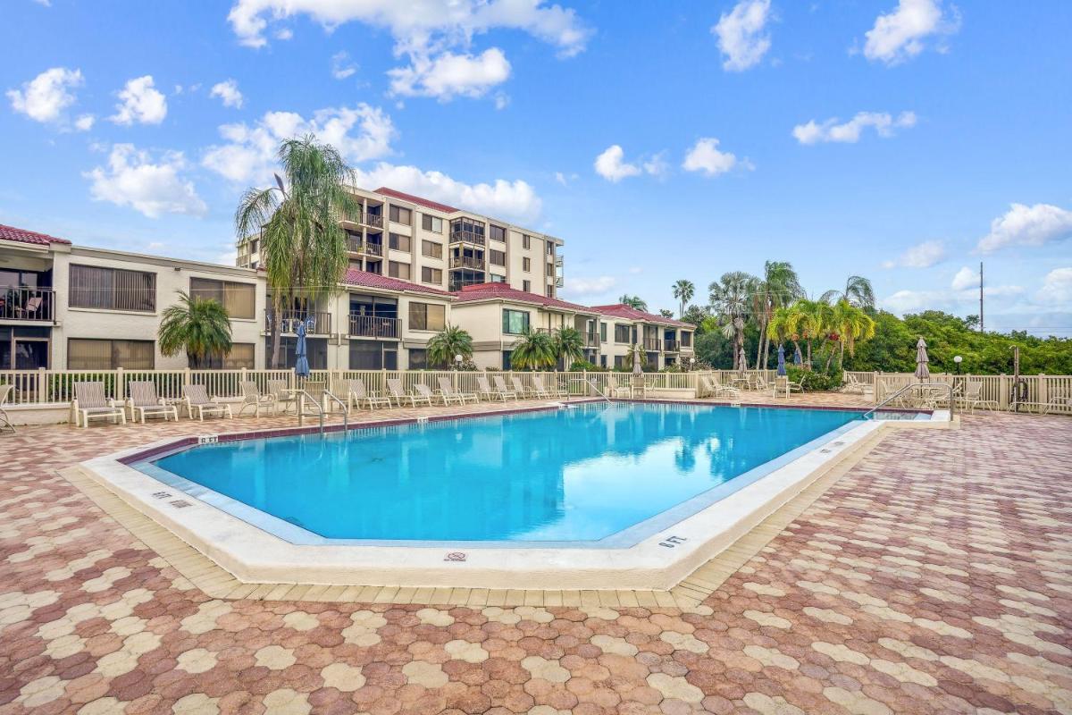 Bahia Del Mar 501- Cozy and Coastal, Enjoy Isla Del Sol - Housity