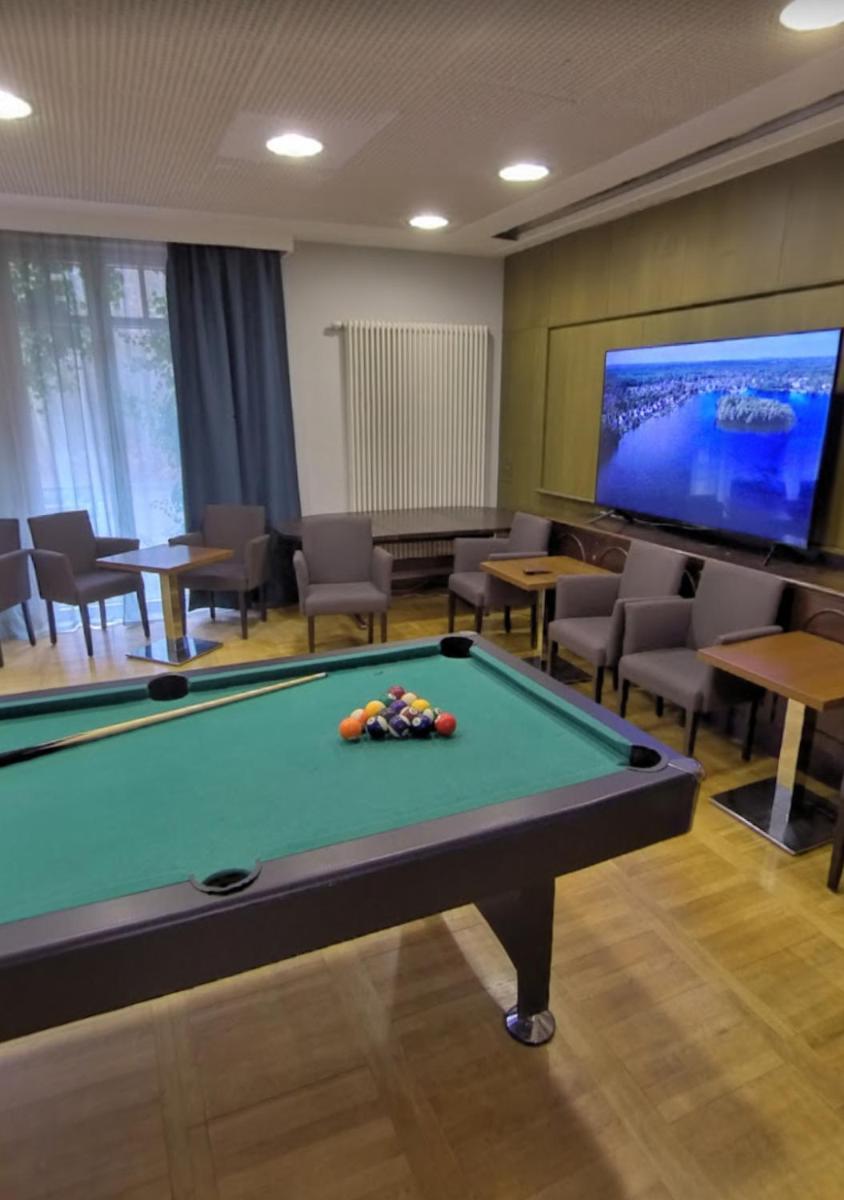 BusinessHotel Am Peetzsee Grünheide - Housity