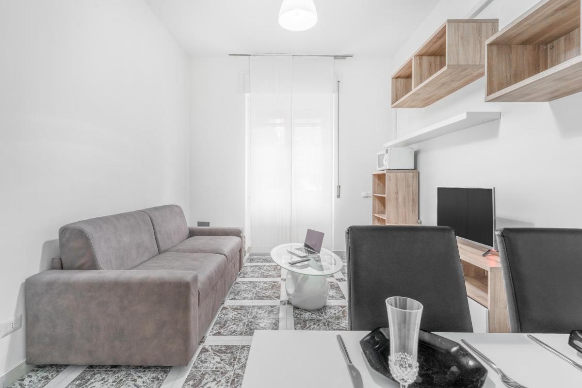 Navigli Duomo - Chateau Milan, METRO M2 e Parcheggio gratuito - Housity