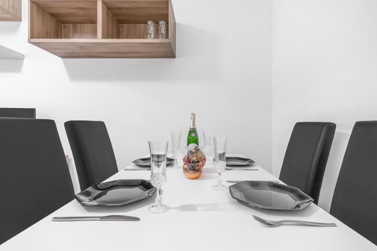 Navigli Duomo - Chateau Milan, METRO M2 e Parcheggio gratuito - Housity