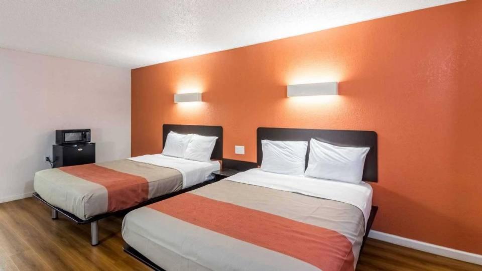 Whitten Inn - Housity