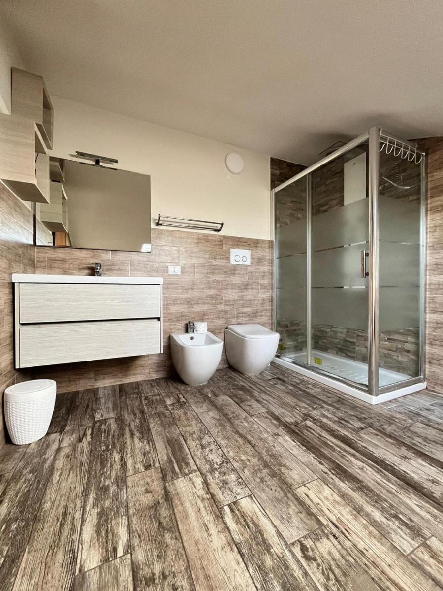 b&b Center Gallery - Housity