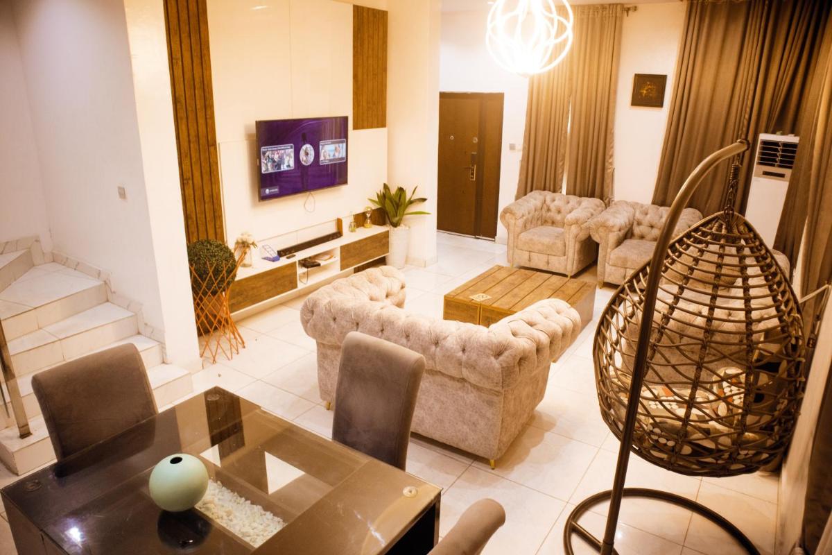 4 bedroom fully detached dope duplex - Housity