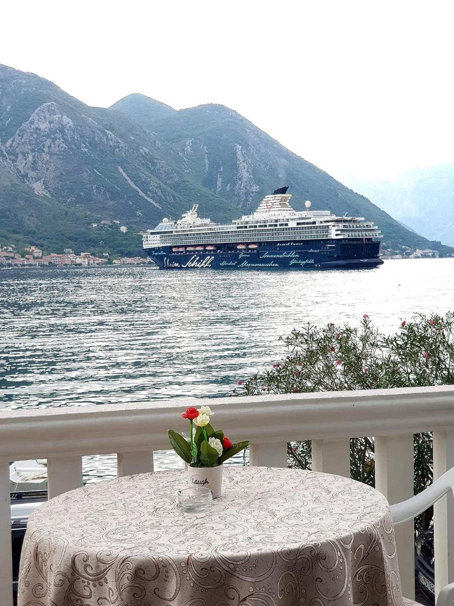 Suitetrails - Montenegro Apartments - Private Beach